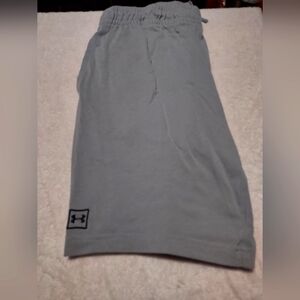 Under Armour casual shorts size XL